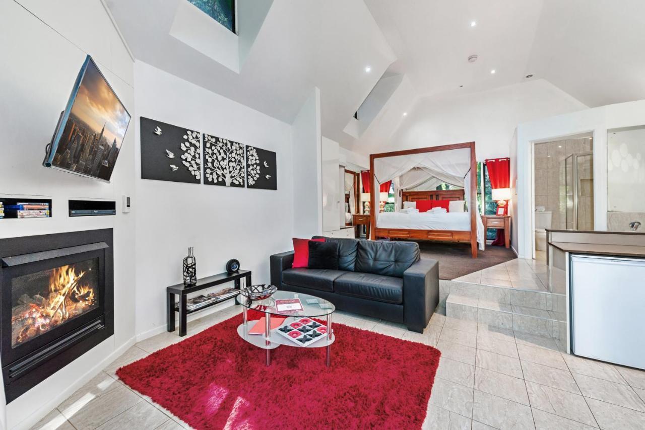 Chalet On Gallery Walk - King Bed, Spa, Fireplace, Wifi & Netflix, Linger A While Mount Tamborine Buitenkant foto