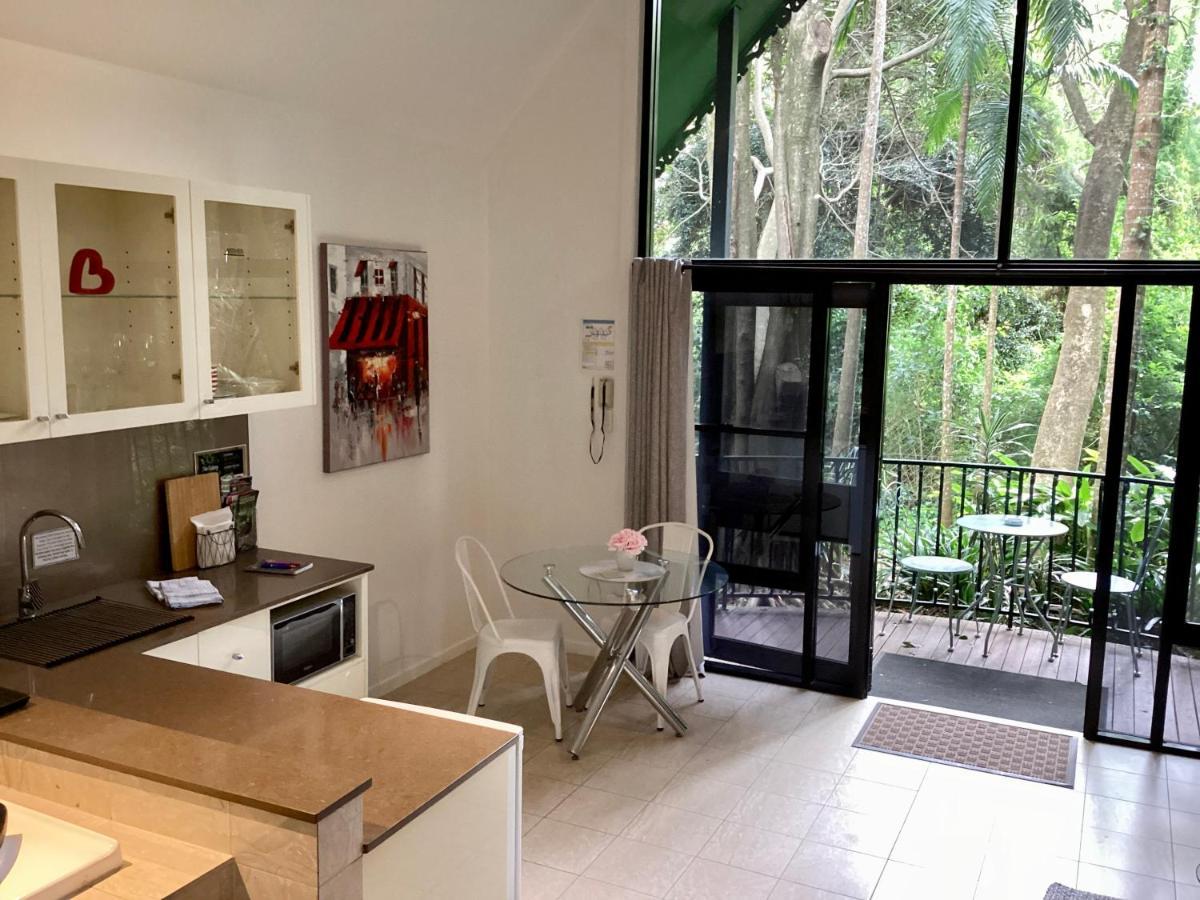 Chalet On Gallery Walk - King Bed, Spa, Fireplace, Wifi & Netflix, Linger A While Mount Tamborine Buitenkant foto